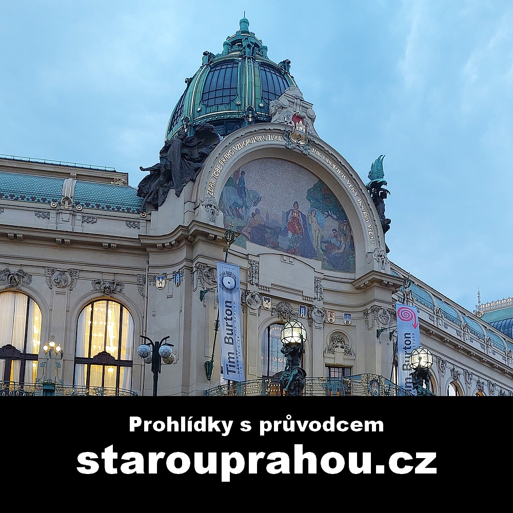 Pohled na Obecní dům na nám. Republiky v Praze